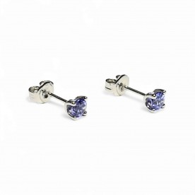 White gold earring with tanzanite