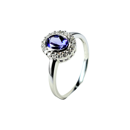 White gold ring with tanzanite and diamonds