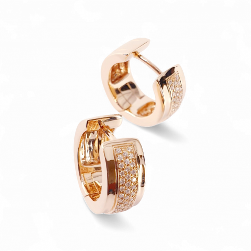 Rose gold earrings with diamonds