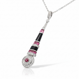 KAKLAROTA AR BRILJANTIEM UN RUBĪNIEM